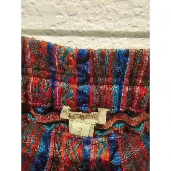 J CREW Aztec Elastic Shorts. Sexy cute shorts. Size 2. - Picture 2 of 3